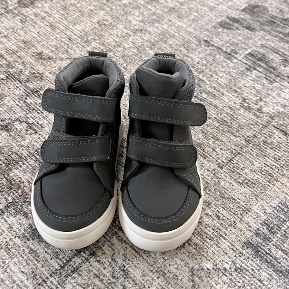 Baby Boy Cat and Jack Boots Size 5